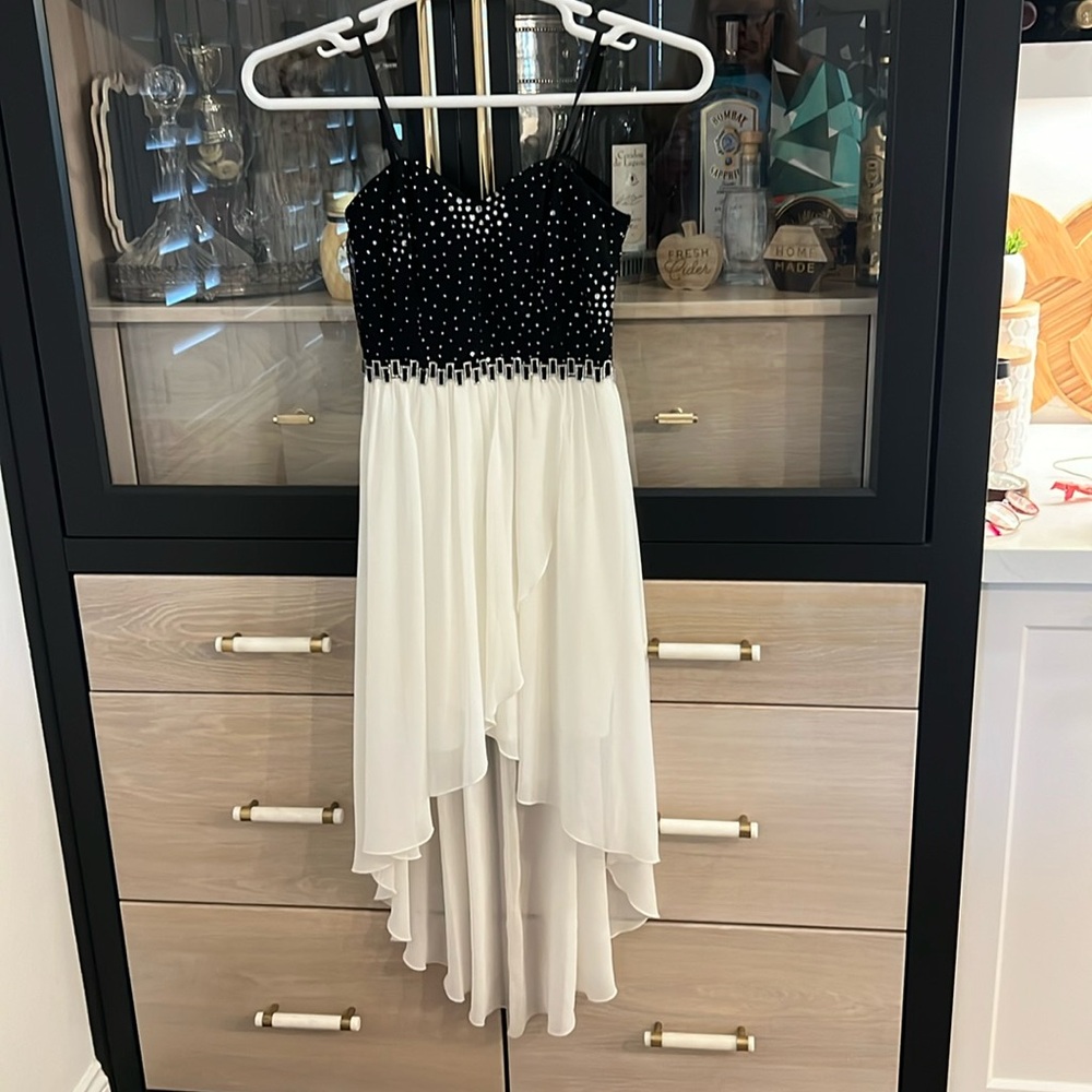 SOLD on WN -City Triangles black and white dress teen .. youth